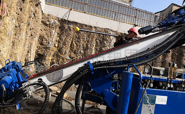 自鉆式中空錨桿的優(yōu)點(diǎn)