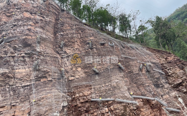 邊坡主動(dòng)防護(hù)網(wǎng)施工步驟