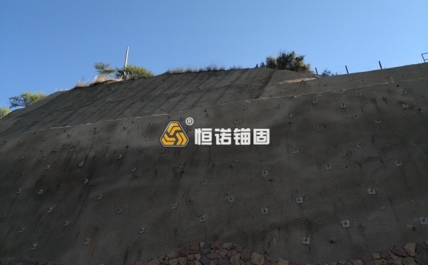 高速公路邊坡防護(hù)工程施工