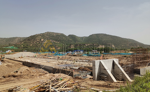 自鉆式錨桿支護，自進式錨桿專用鉆機施工